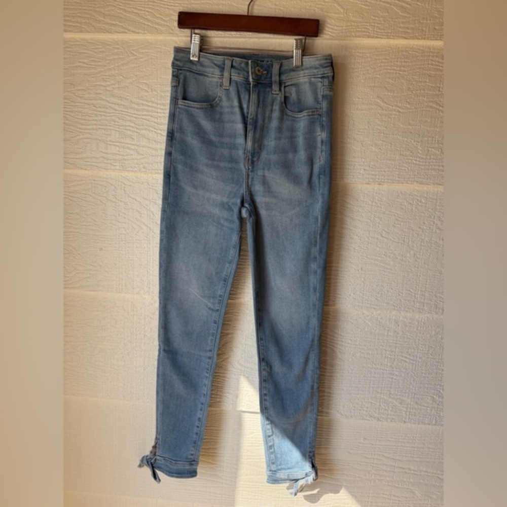 American Eagle Highest Rise Jegging Crop Jeans Size 2 / 26 Light Wash Skinny